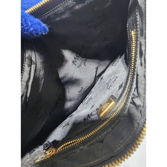 Authentic MCM Leather studded Wristlet/Clutch Black/Beige - Picture 15 of 15